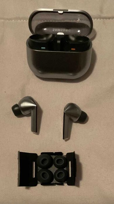 Samsung Galaxy Buds 3 Pro Graphite | Like New + 1-Year Warranty64730284430338121