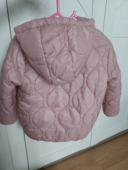 Kurtka Reserved przejściowa 110 pikowana kaptur  różowa