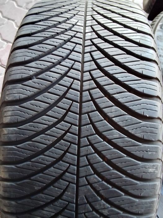 Opona wielosezonowa 225/45r17 GOODYEAR 2020r 6.5mm