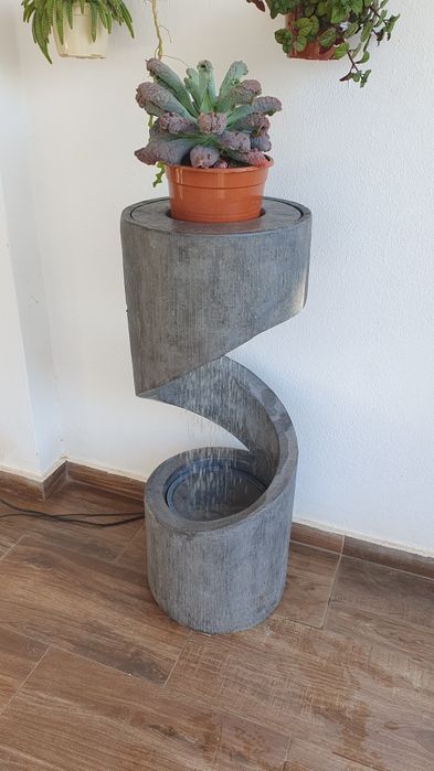 Fonte exterior (com luz)