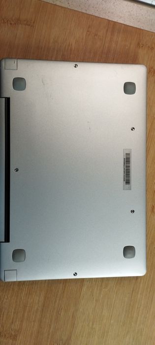 Lenovo IdeaPad Miix 310 (2-em-1) | 4GB RAM | Tablet e Portátil
