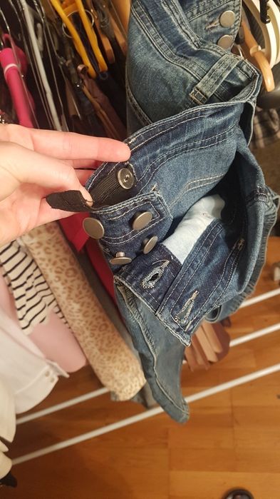 Sukienka ciążowa ogrodniczki regulowana dżinsowa