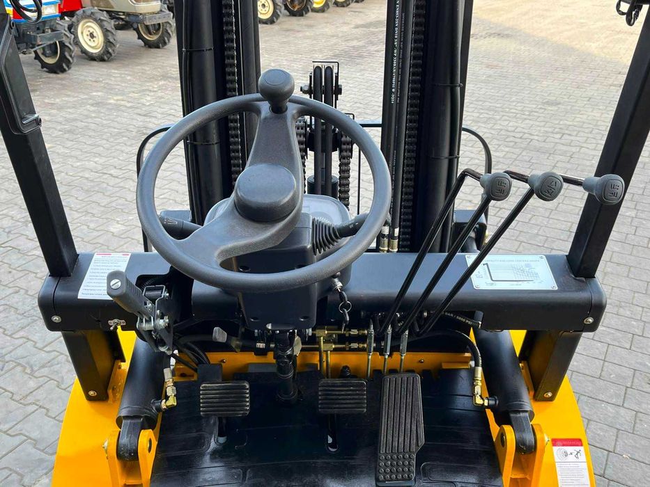 Wózek Widłowy 2T MIKANN, Maszt 4.5m,Triplex, Benzyna-Gaz, Japan Trak