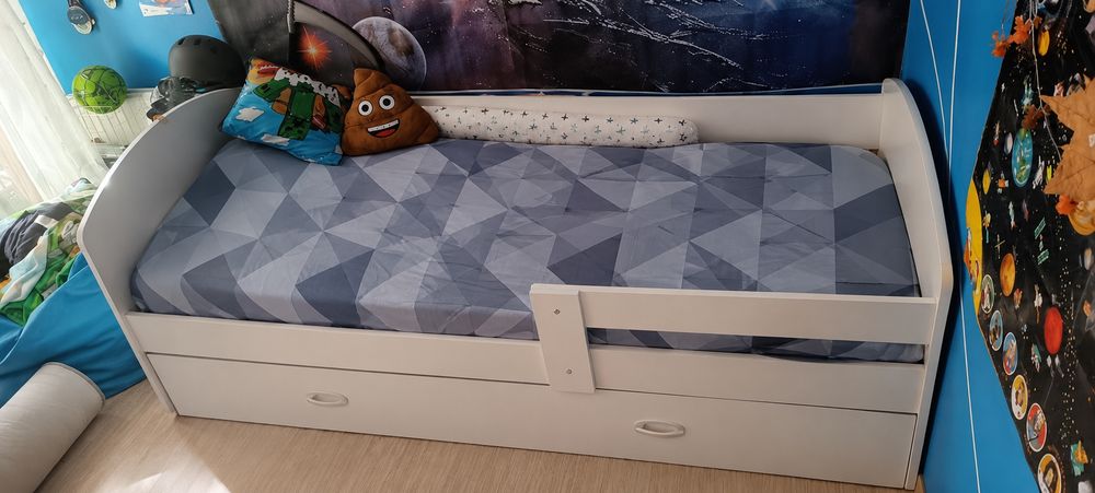 Sprzedam łóżko młodzieżowe dziecięce dwuosobowe