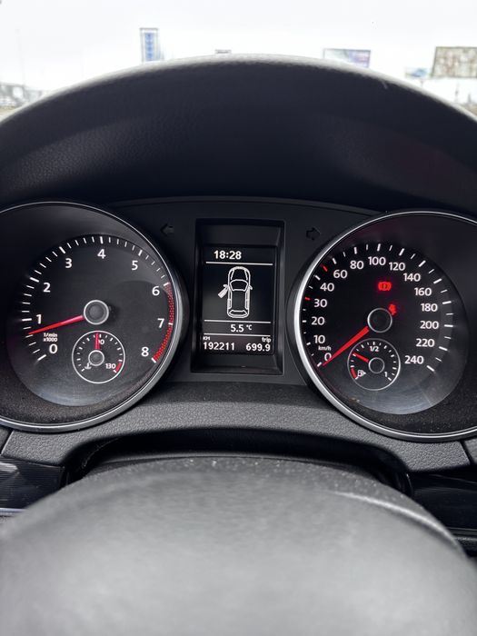 Volkswagen Golf 6 2011 1.6 Бензин