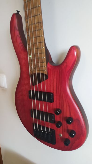 Baixo Cort B5 Element - 5 cordas