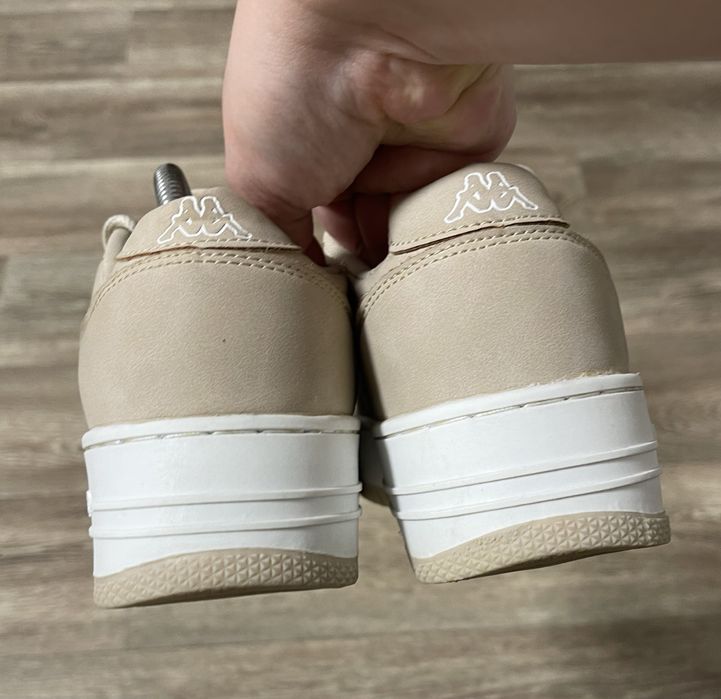 Kappa кросівки.