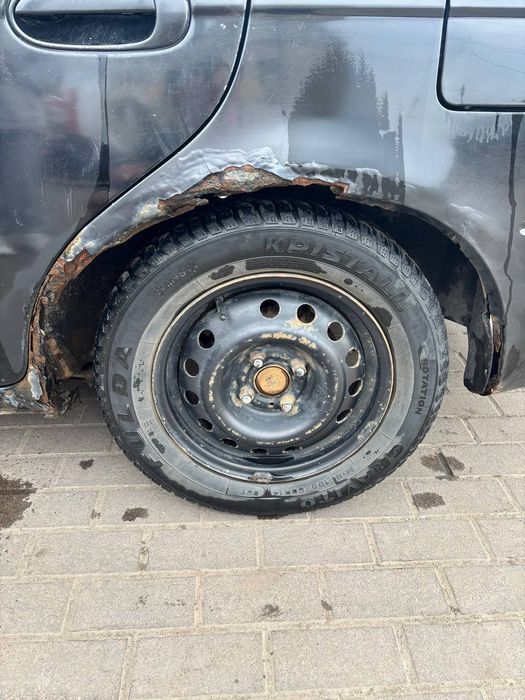 Продам авто, на ходу, потребує зварювальних робіт.