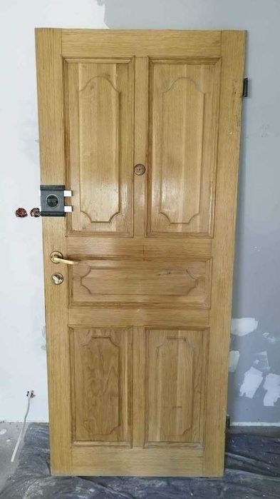 Drzwi drewniane 84x198 cm