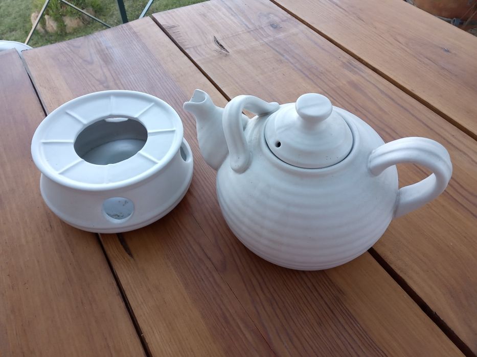 Chaleira barro branco