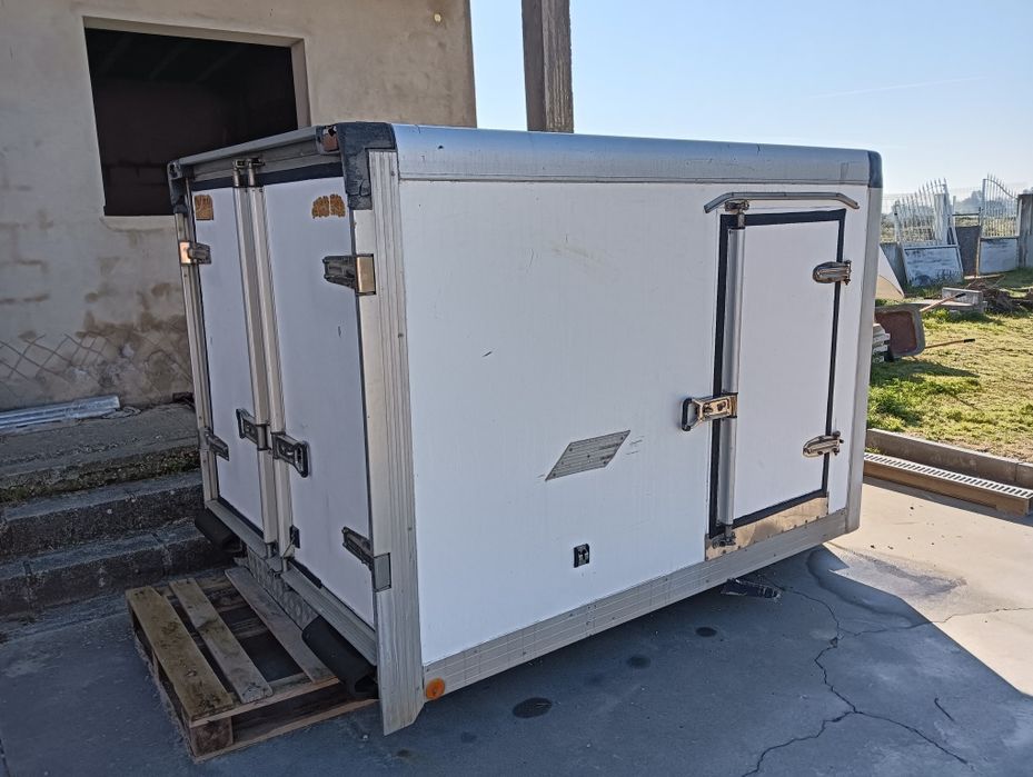 Carroceria isotérmica L200