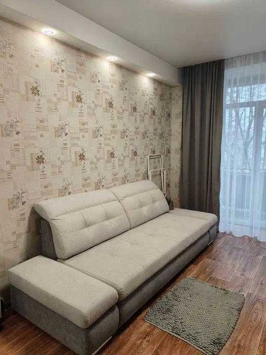 Сдам полн. 2- к.квартиру в р-не комплекса "Славутич-Арена"