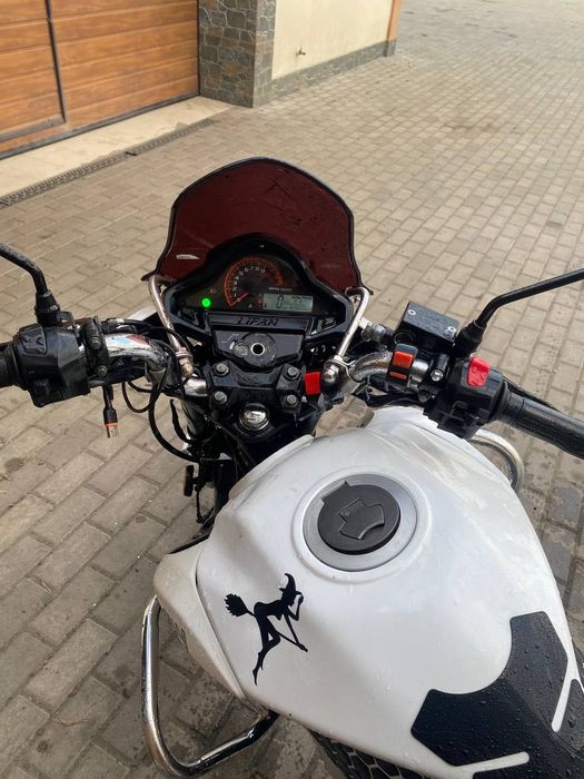 Мотоцикл Lifan KP200