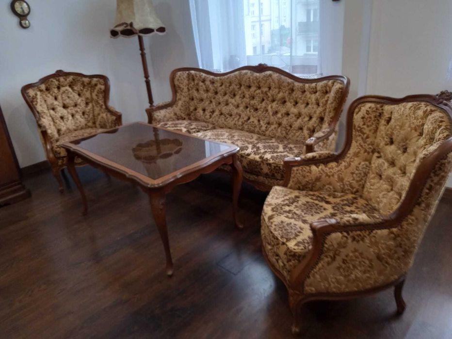 komplet wypoczynkowy w stylu ludwikowskim