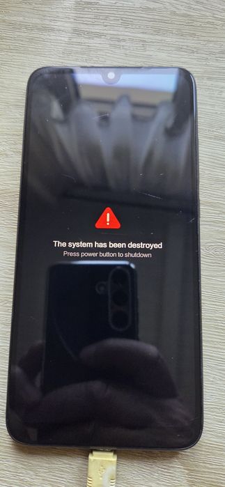 Redmi 7 na części.