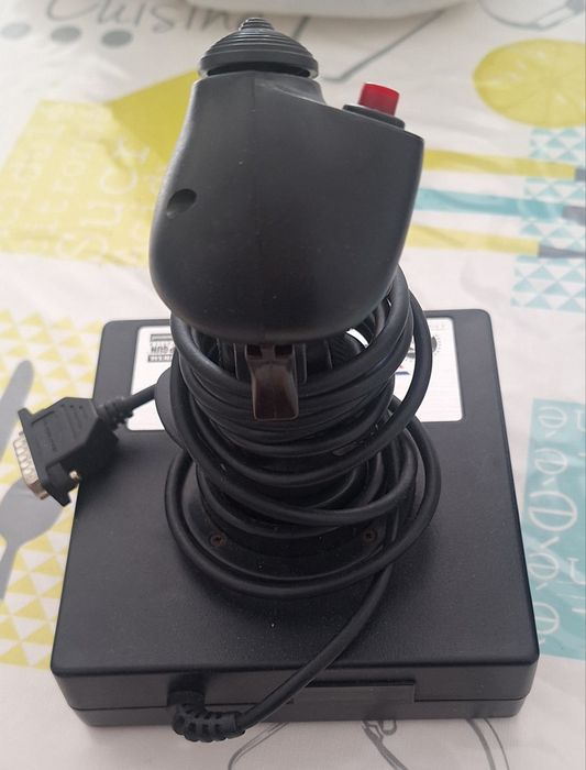 Thrustmaster Top Gun Joystick Voo para PC - Não Testado
