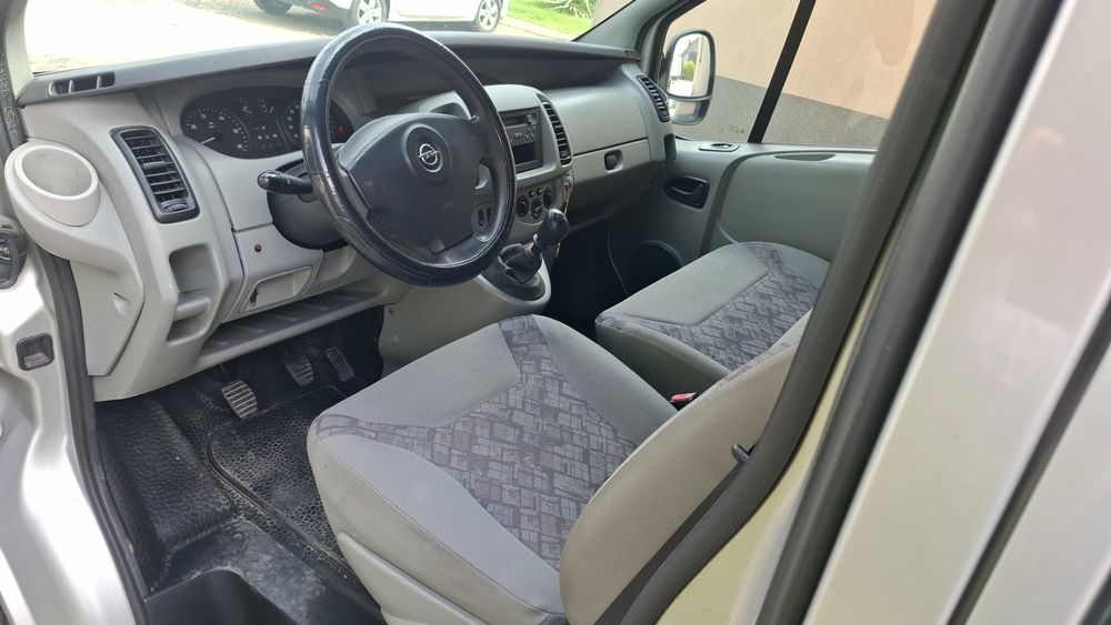 Opel Vivaro/Trafic / 2x drzwi boczne