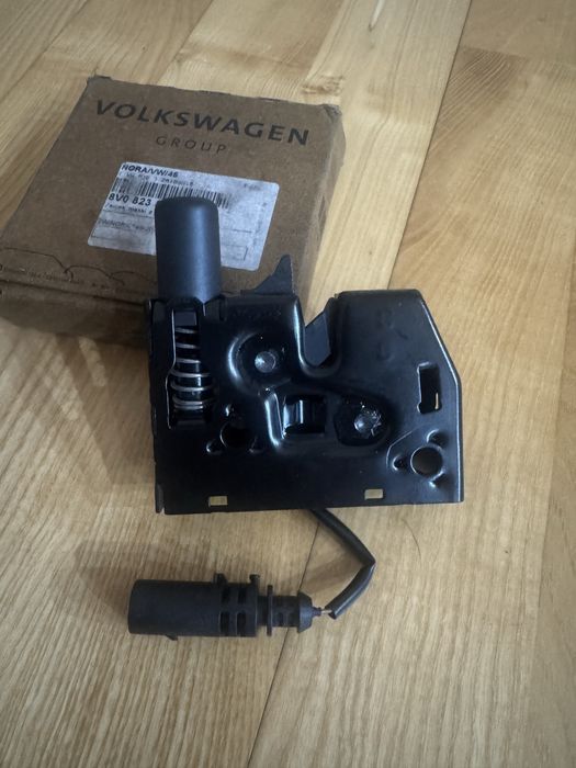 Zamek Maski NOWY Oryginalny Audi A3 8V