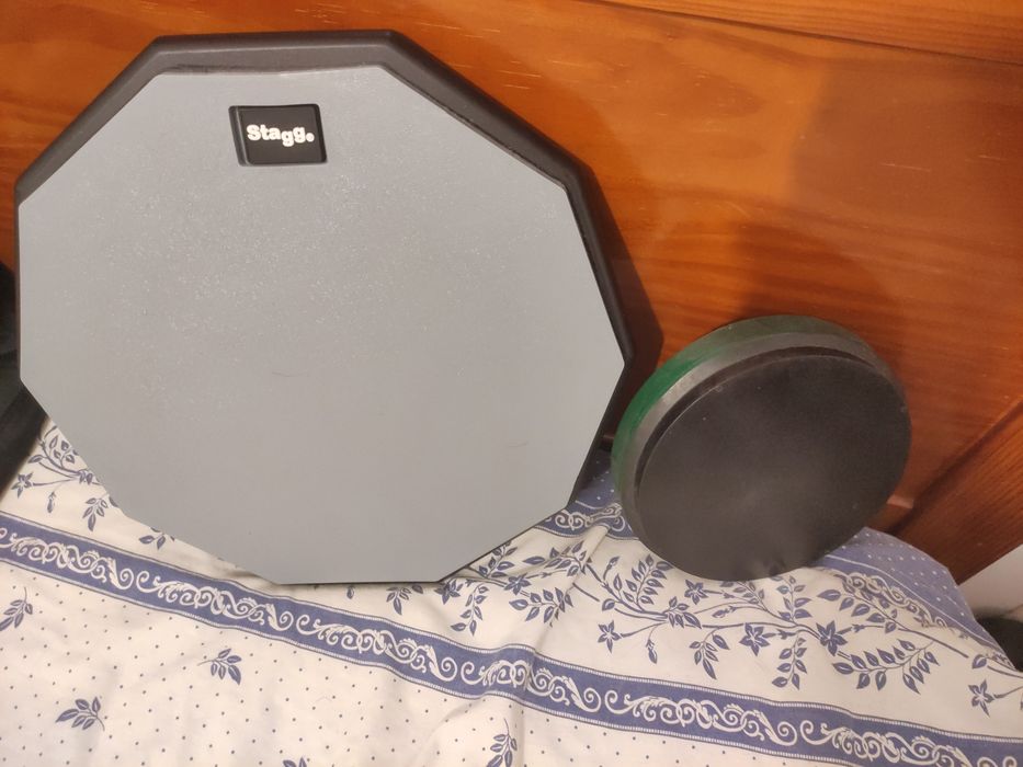 Pratos de bateria, etc