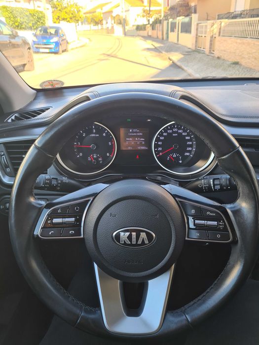 KIA Ceed 2019 (Diesel) – Oportunidade Única!