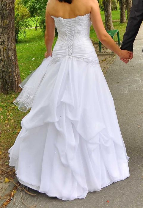 Suknia ślubna z muślinu