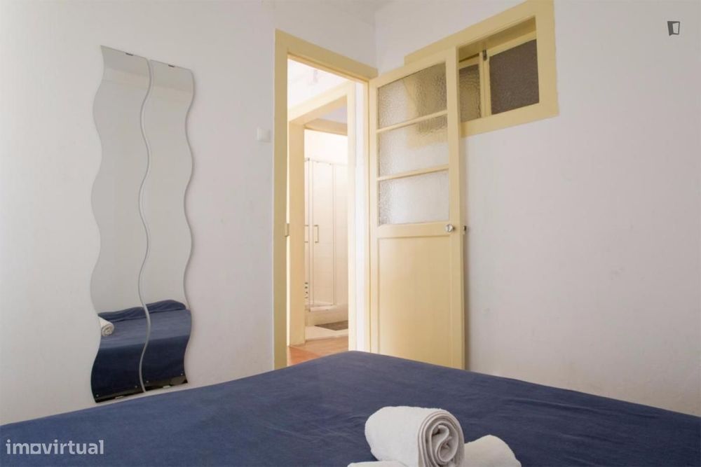 Quarto - localizado em Bairro Alto Lisbon
