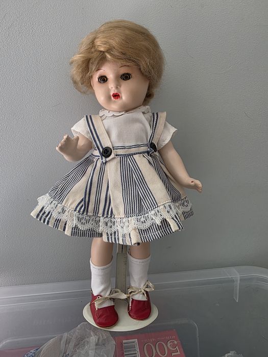 Lalka zabytkowa po renowacji