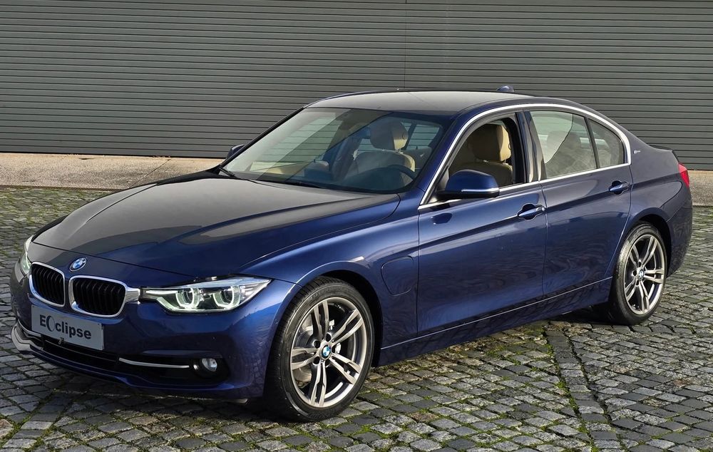 BMW 330
