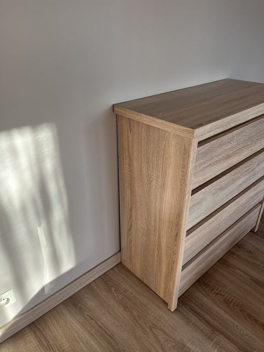 Sprzedam komode 4 szuflady
