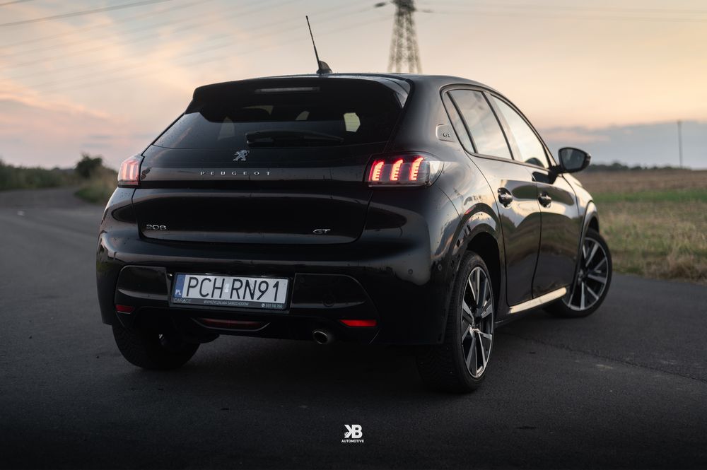 Wynajem Peugeot 208 automat tanio wypożyczalnia samochodów