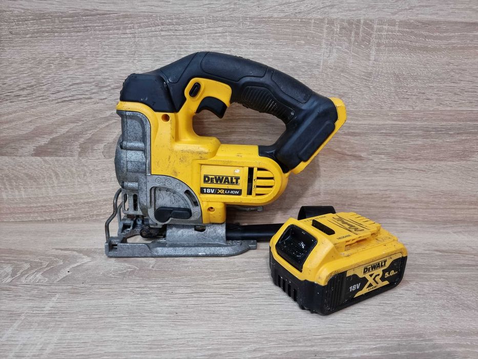 DeWalt DCS331N wyrzynarka 18V XR 400W 135mm + Aku 5.0Ah Stan Dobry Okazja!