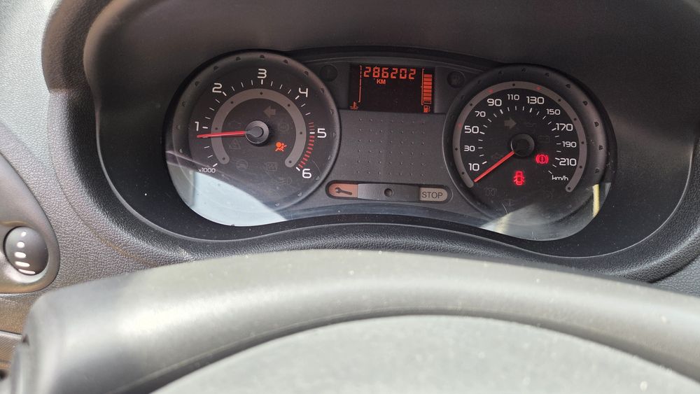 Renault clio III 3 1.5 DCI 68KM