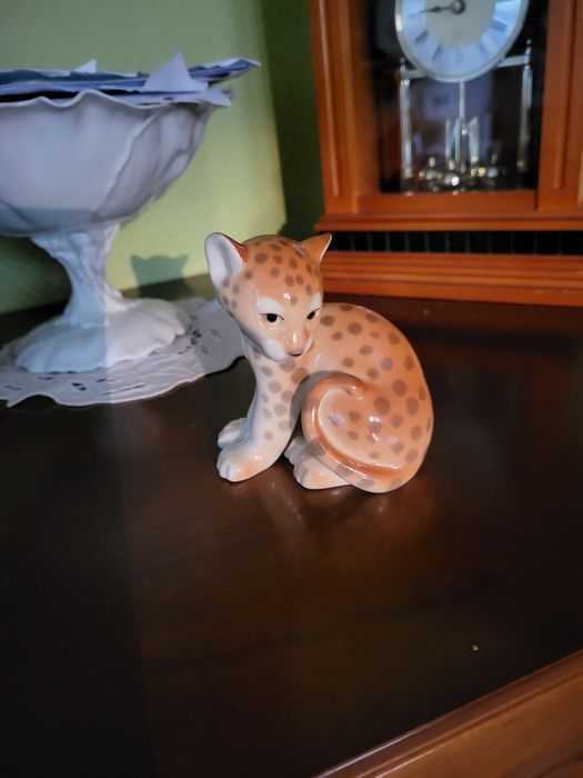 Figurka młodego ocelota