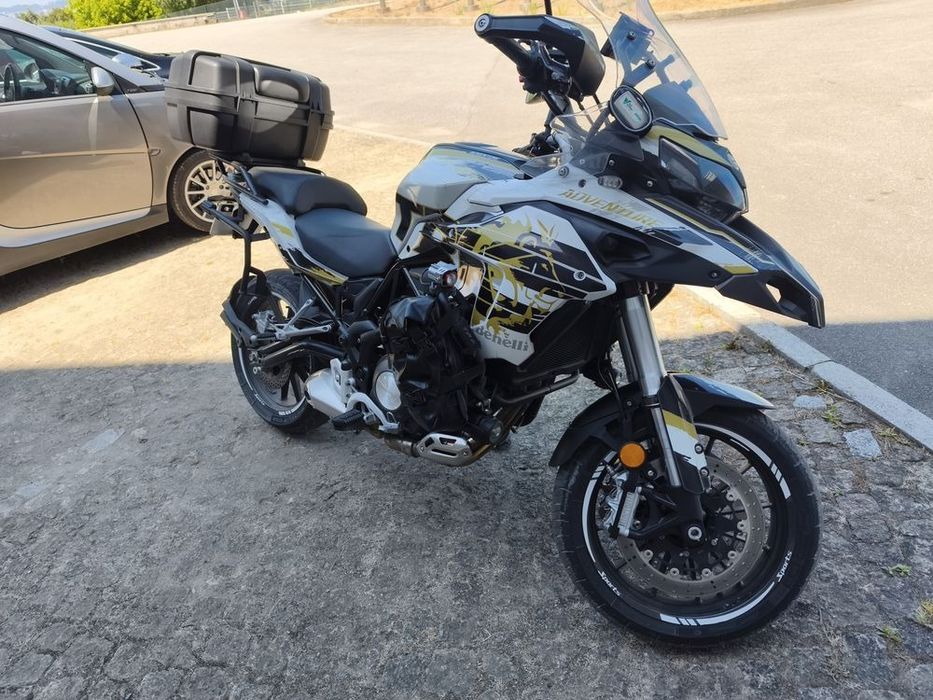 Benelli trk estado imaculado