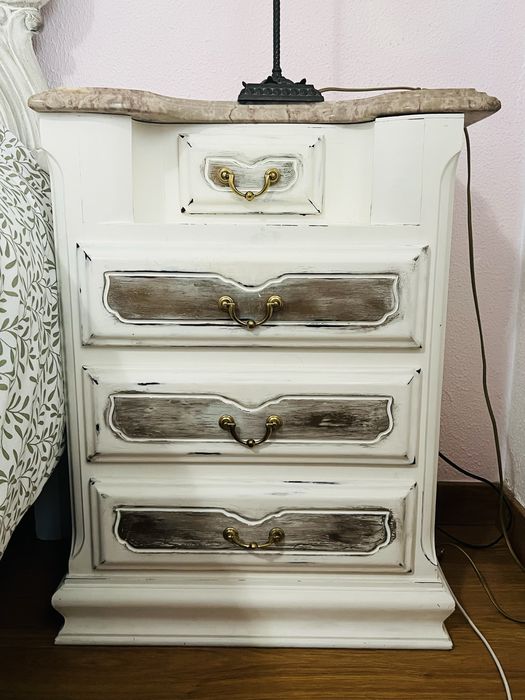 Mobília completa em cerejeira para quarto