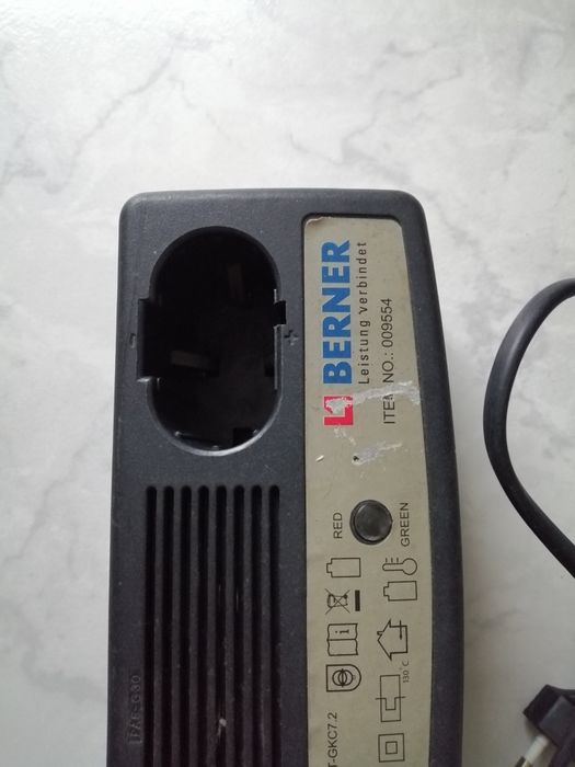 Carregador de bateria BERNER para lanterna