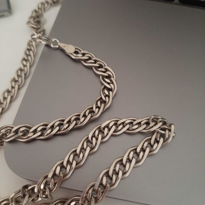 Srebrny naszyjnik łańcuch