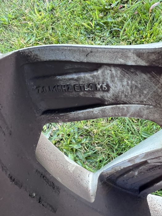 4 Jantes originais Volvo de 16” com pneus novos