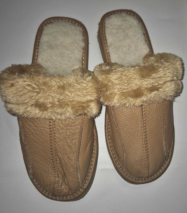 Skórzane laczki damskie ocieplane na podeszwie z styrogumu.Rozm.37