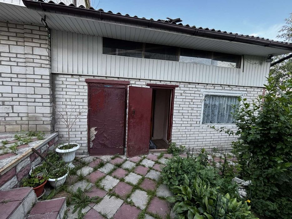 Продаж будинку Кагарлик.