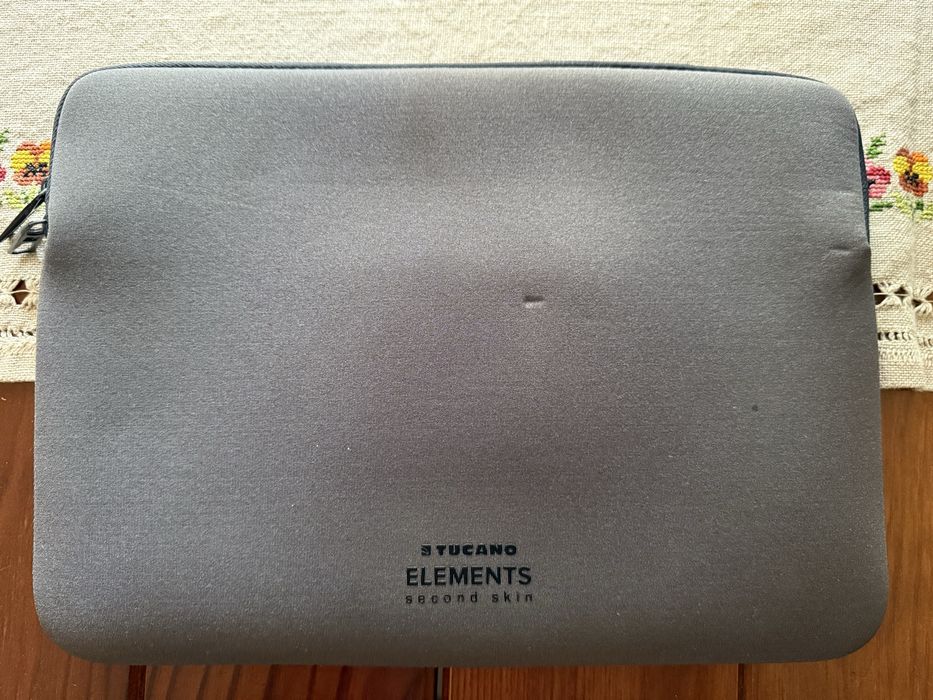 Microsoft Surface Laptop Go 10th Gen. (Com estojo da TUCANO)