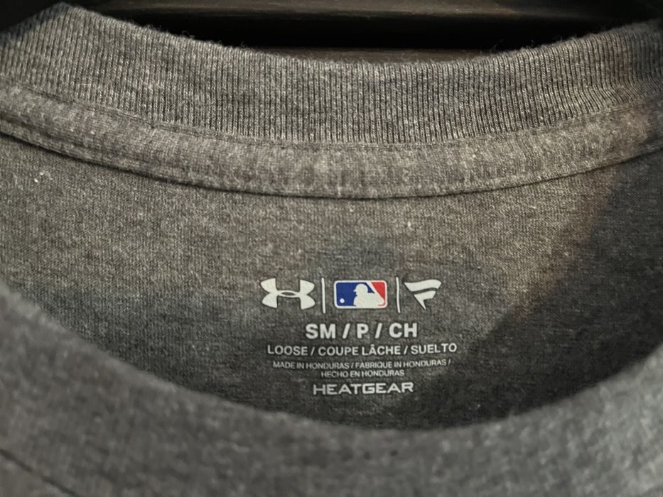 T-shirt Under Armour szary S krotki rękaw