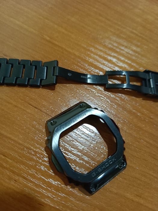 Koperta z bransoletą stalow Casio DW5600a G-shock