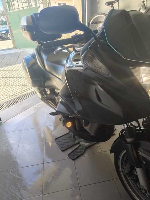 Honda Deauville 700