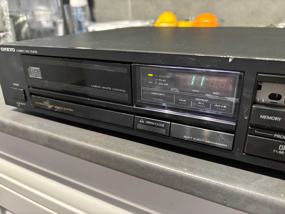 ONKYO DX 1200 odtwarzacz CD - sprawny - brak jednego klawisza