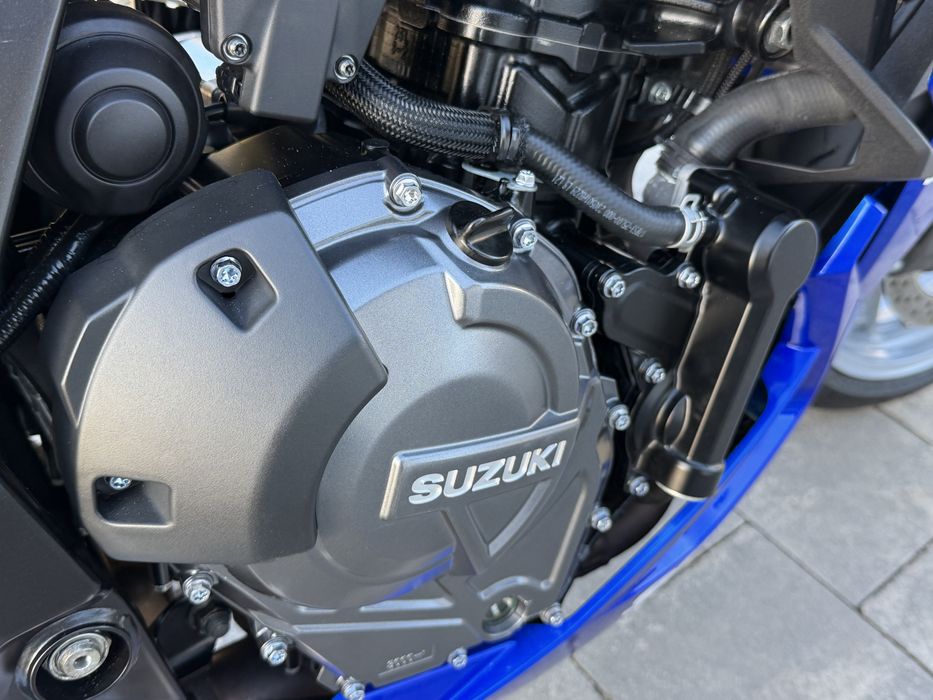 Suzuki gsx 8r 2024