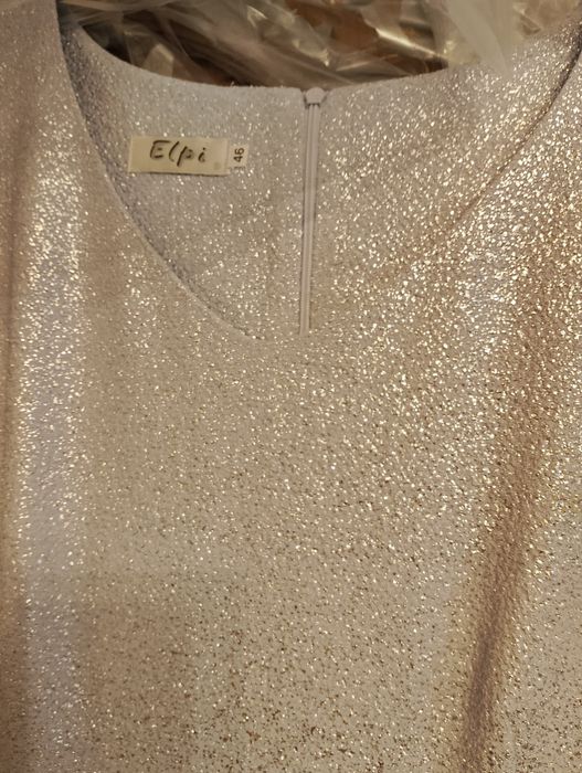 Piękna długa sukienka damska błyszcząca