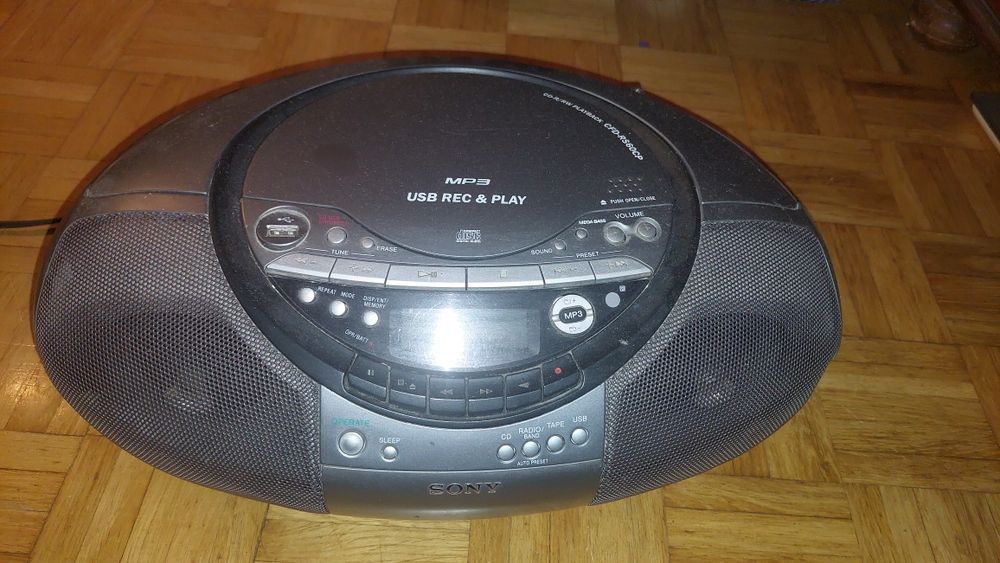 Radio sony, odtwarzacz CD, magnetofon