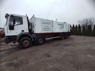 Samochód Ciężarowy Iveco Traker 4 osiowe z HDS