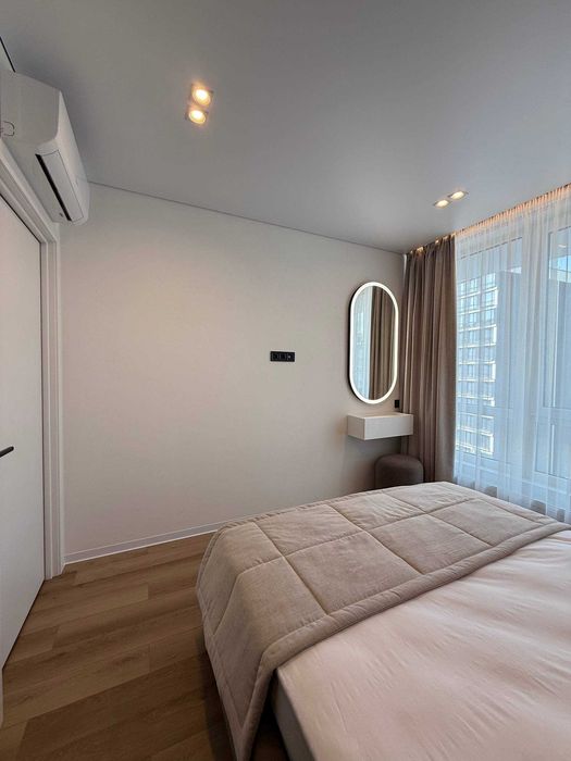 Добротна 2 кімнатна в центрі ЖК А5